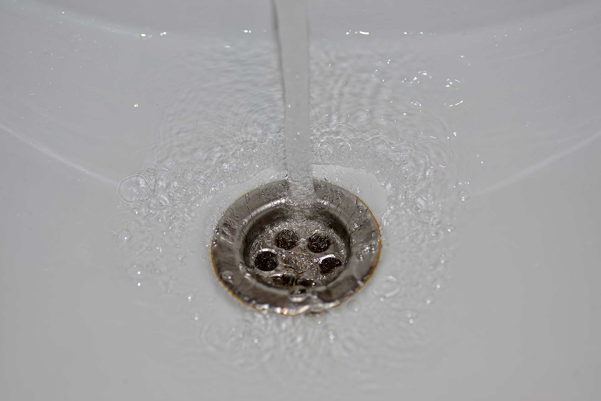 A2B Drains provides services to unblock blocked sinks and drains for properties in Barnet.